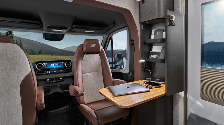 The swivel cab seats of the Hymer Venture S